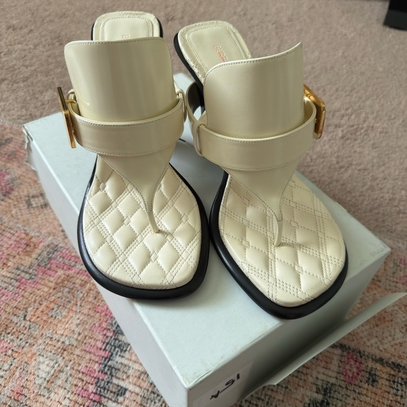 BURBERRY Light Beige Leather Bay Sandals - Picture 7 of 14